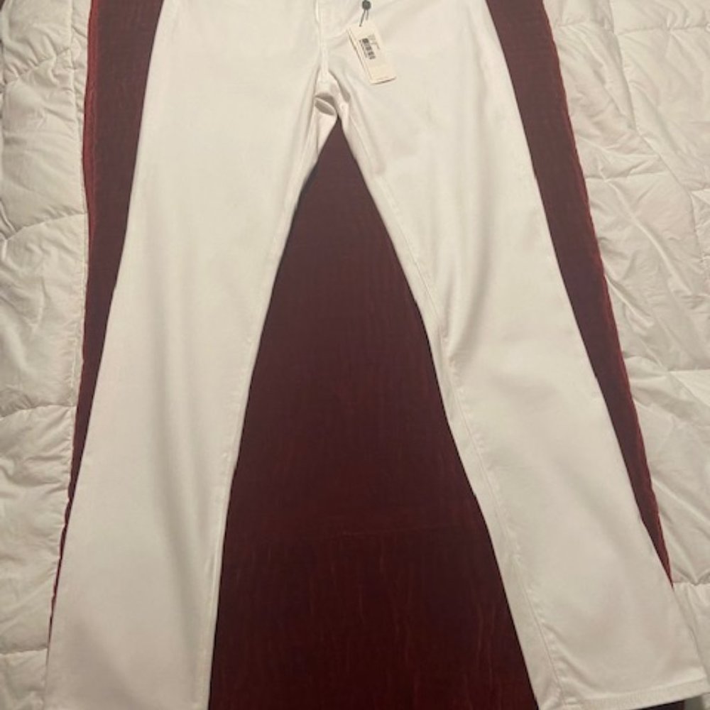 AG Mid Rise Cigarette White Jeans Size 29